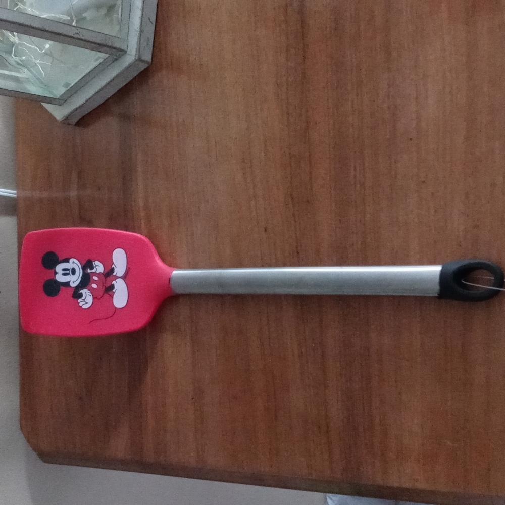 Mickey spatula